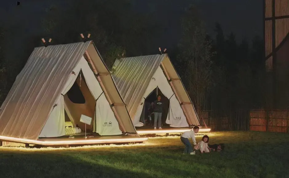 Hotel Bar Tent 4