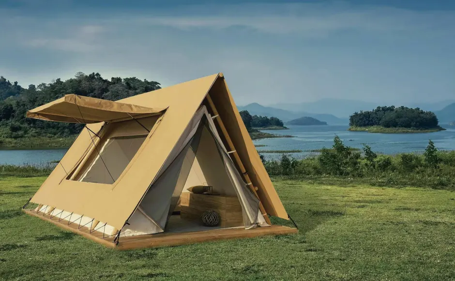 Hotel Bar Tent